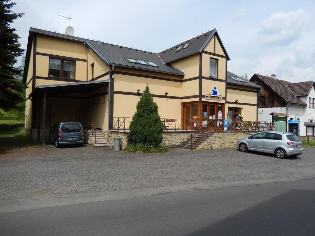 Penzion V Infocentru Srbská Kamenice Buitenkant foto